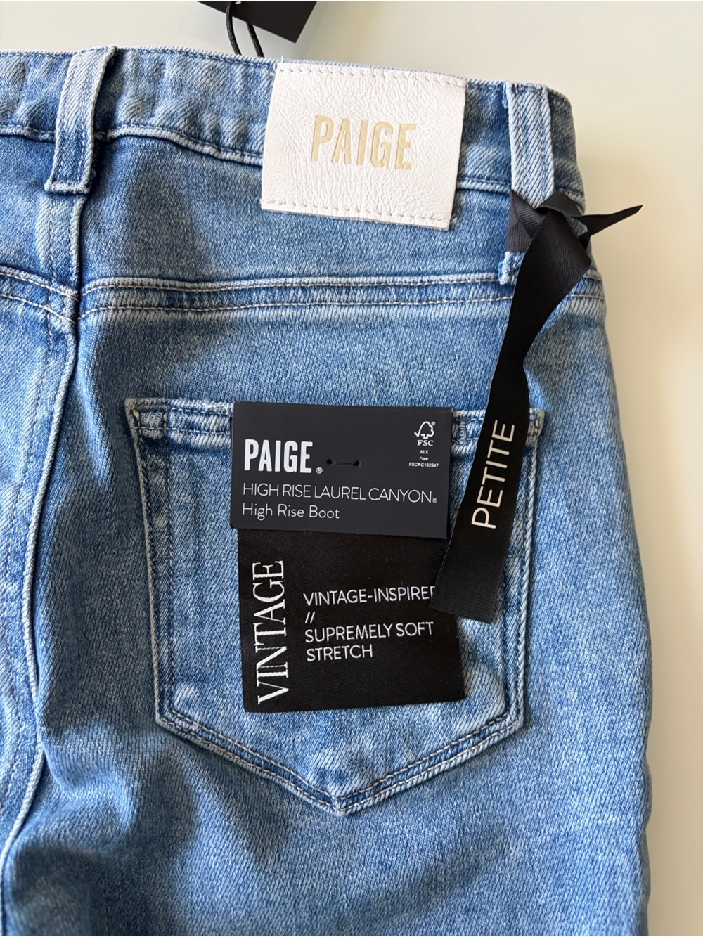 Paige Petites High Rise Laurel Canyon Jeans in Monaco Mist Sz 24 - Picture 11 of 15